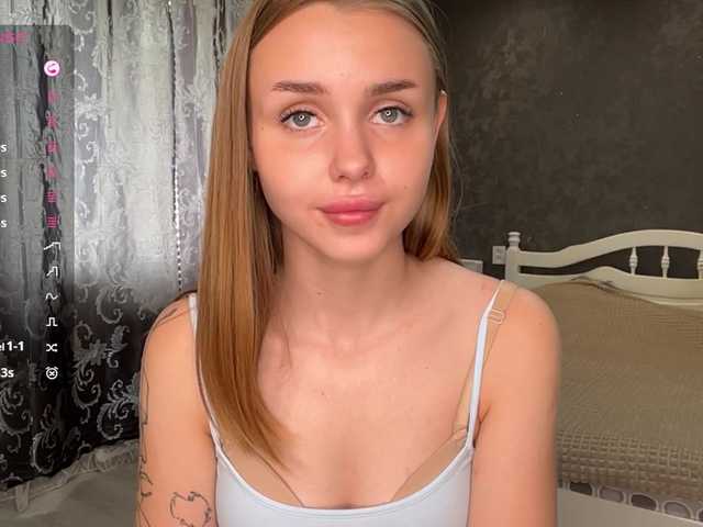 LaureGrage live cam on BongaCams