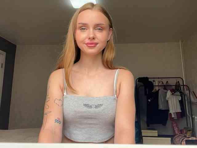 LaureGrage webcam