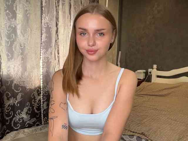 LaureGrage webcam