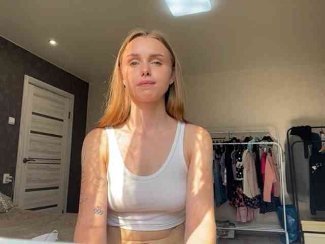 LaureGrage webcam