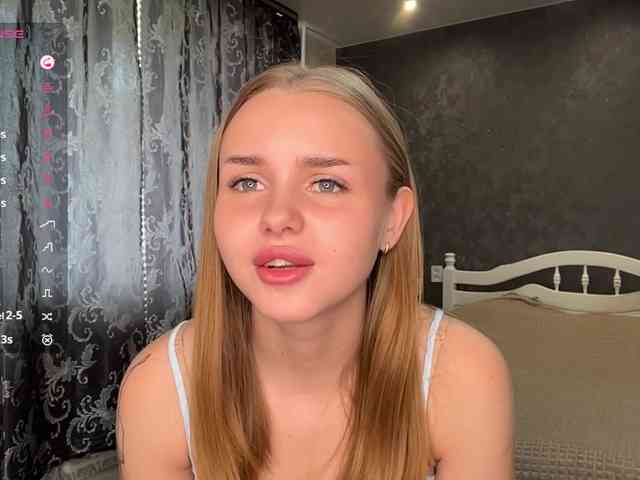 LaureGrage webcam