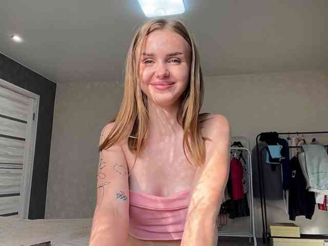 LaureGrage webcam