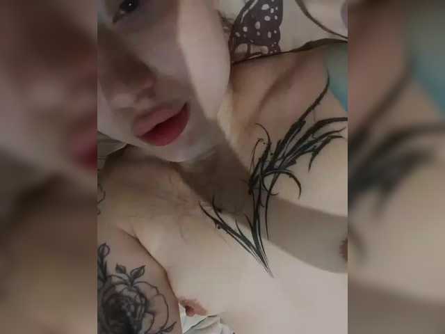 Tinki77 live webcam show