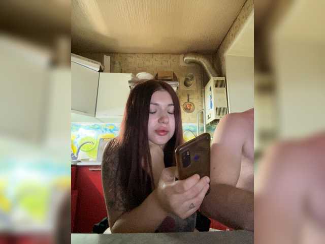Dixsi77 live cam on BongaCams