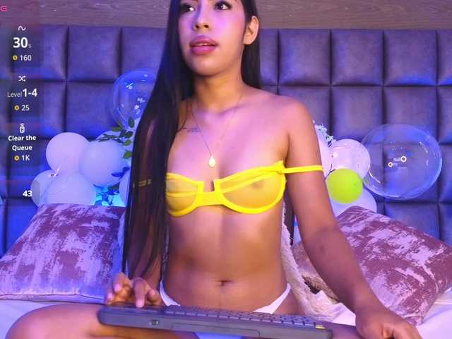MaddieLaurent live cam on BongaCams