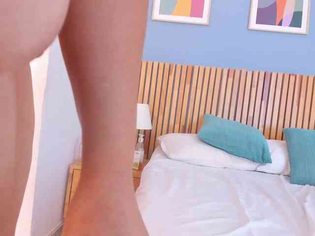 CurvyEmma