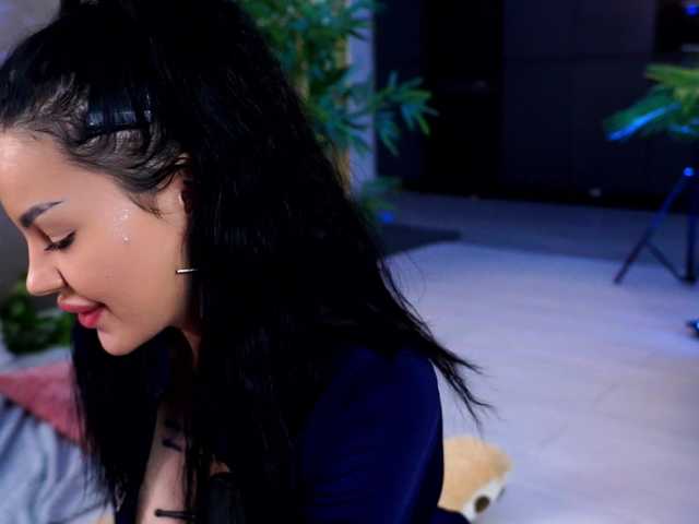 NaomyFlame live cam on BongaCams