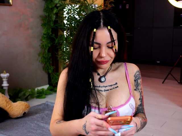 NaomyFlame live cam on BongaCams