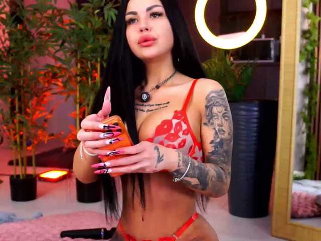 NaomyFlame live cam preview