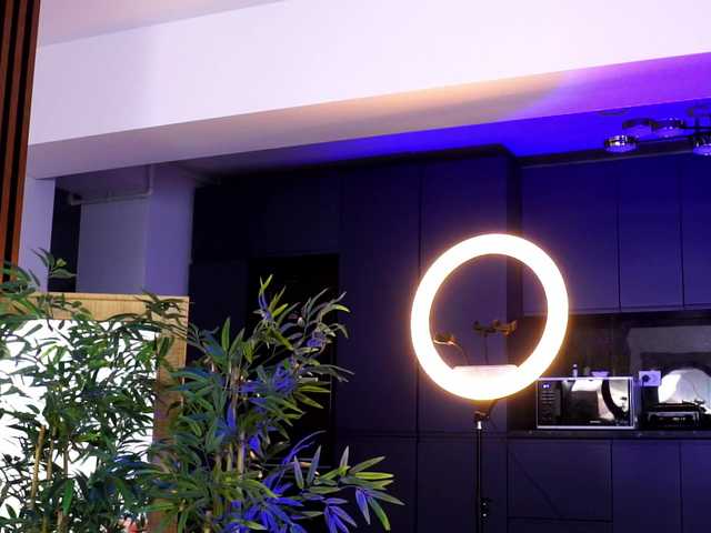 NaomyFlame live cam preview
