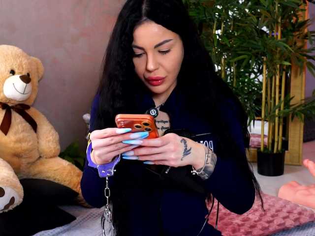 NaomyFlame live cam on BongaCams