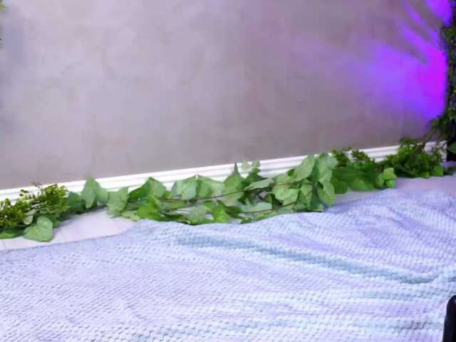 NaomyFlame live cam on BongaCams