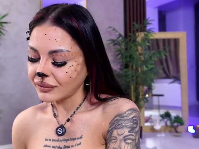 NaomyFlame live cam preview