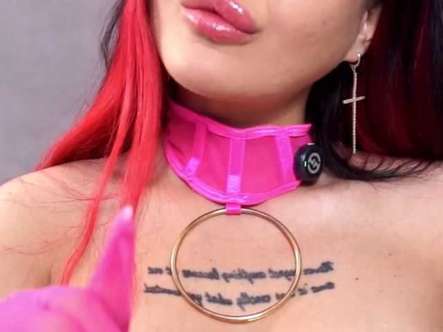 NaomyFlame live cam on BongaCams