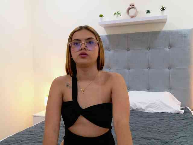 IsabellaFerrer webcam
