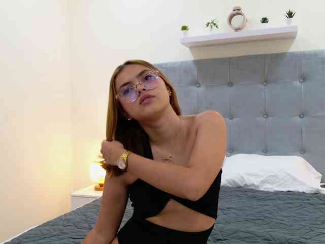 IsabellaFerrer webcam