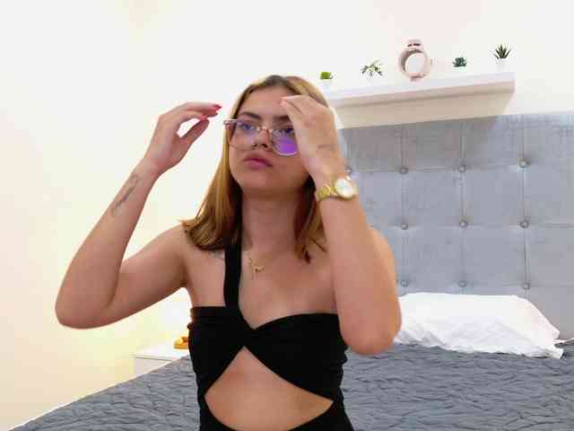 IsabellaFerrer webcam