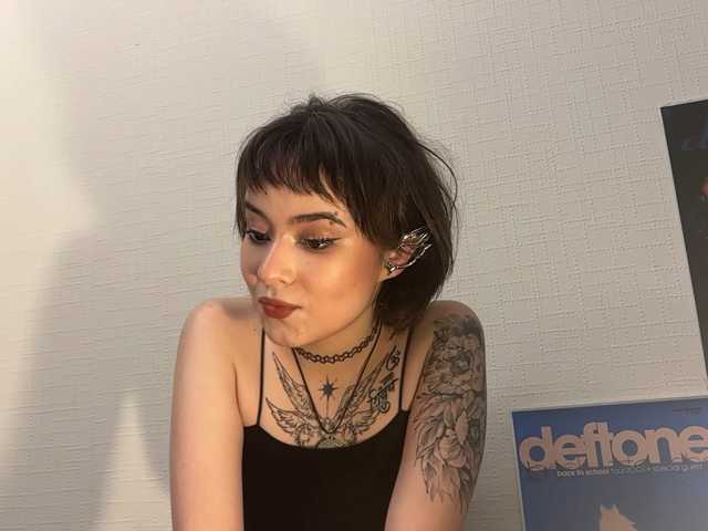 ShuPiela, live now on BongaCams