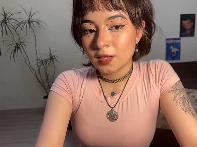 ShuPiela, en vivo ahora en BongaCams