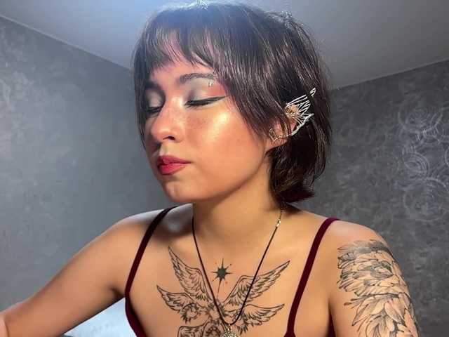 ShuPiela live cam on BongaCams