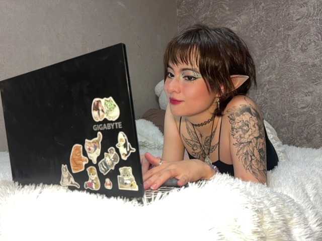 ShuPiela live cam on BongaCams