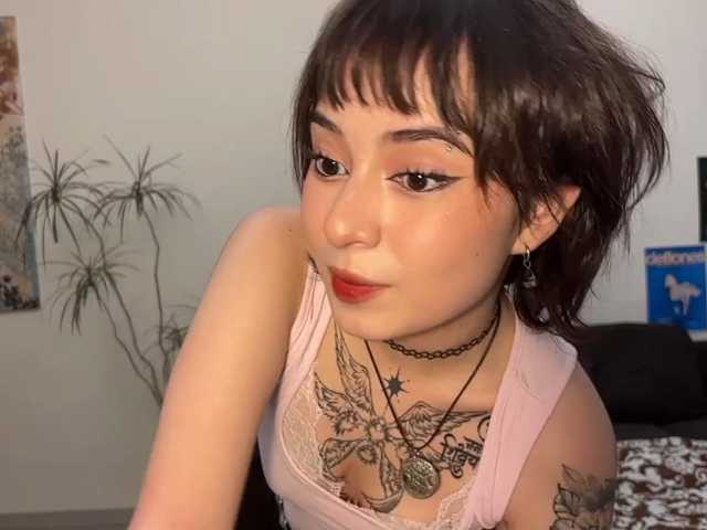 ShuPiela live cam on BongaCams