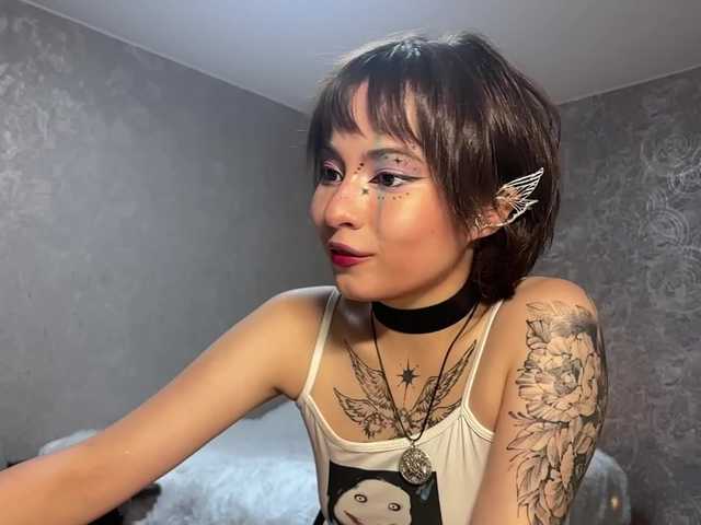 ShuPiela live cam on BongaCams