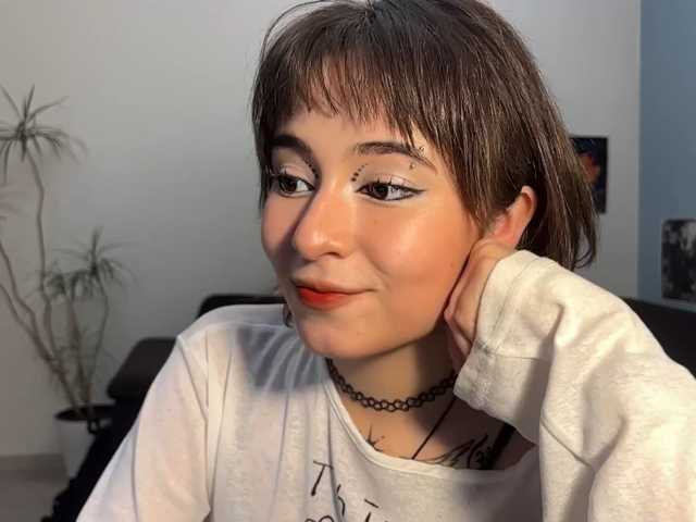 ShuPiela live cam on BongaCams