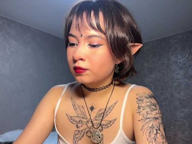 ShuPiela live webcam show