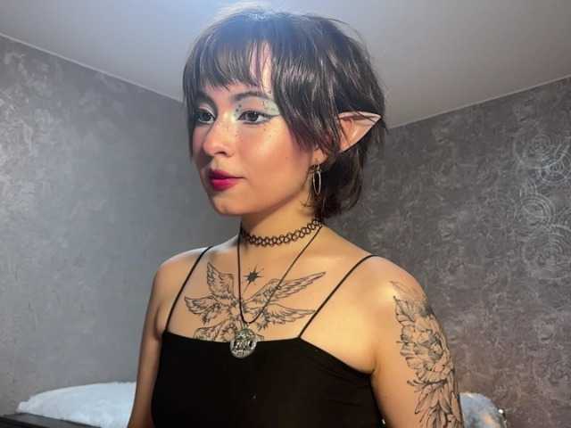 ShuPiela live cam on BongaCams