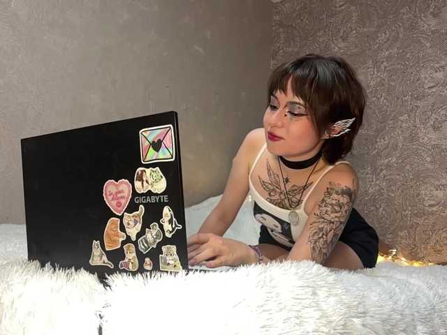 ShuPiela live cam on BongaCams