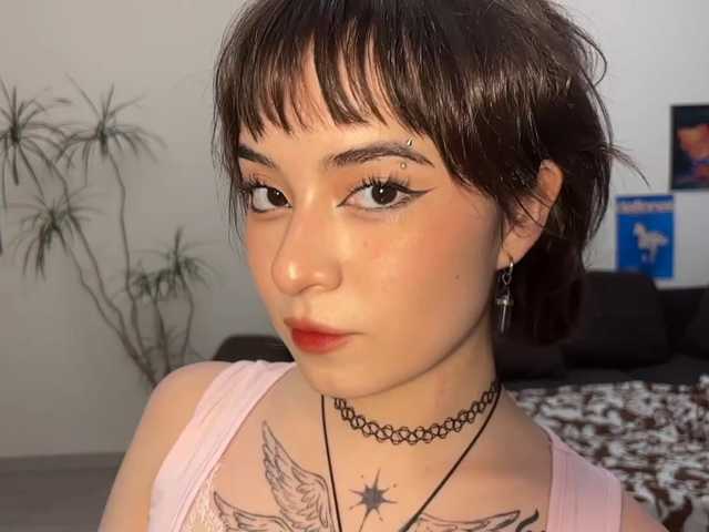 ShuPiela live cam on BongaCams
