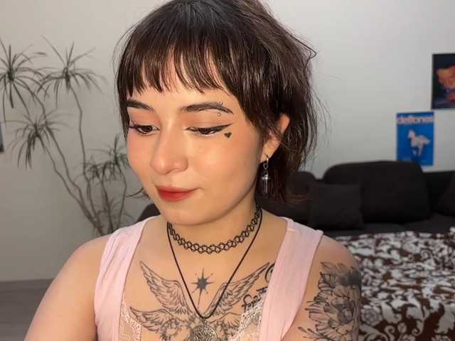 ShuPiela live cam on BongaCams