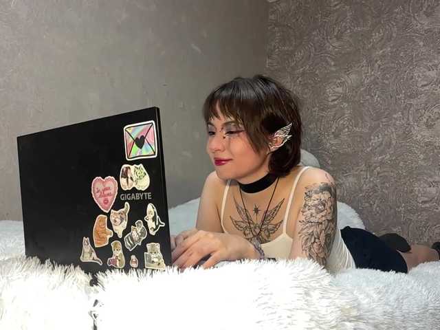ShuPiela live cam on BongaCams