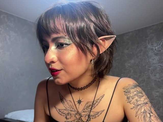 ShuPiela live webcam show