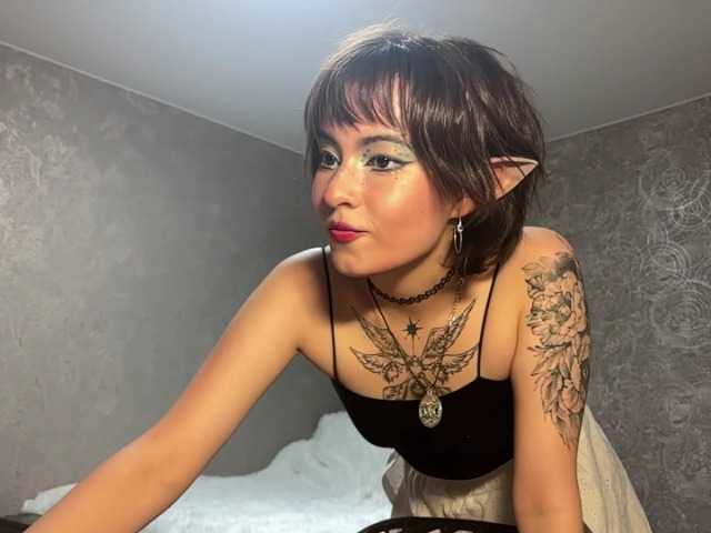 ShuPiela live cam on BongaCams