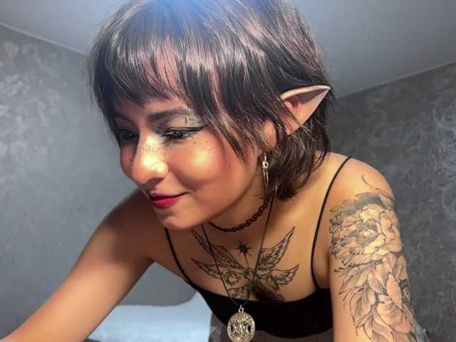 ShuPiela live cam on BongaCams