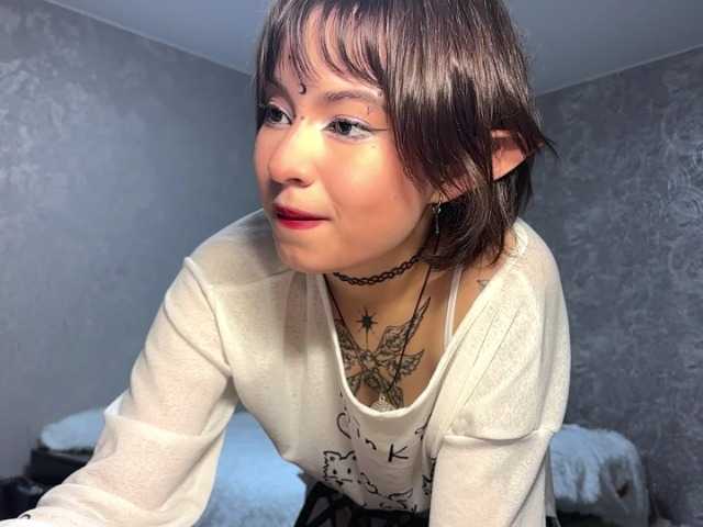 ShuPiela live webcam show