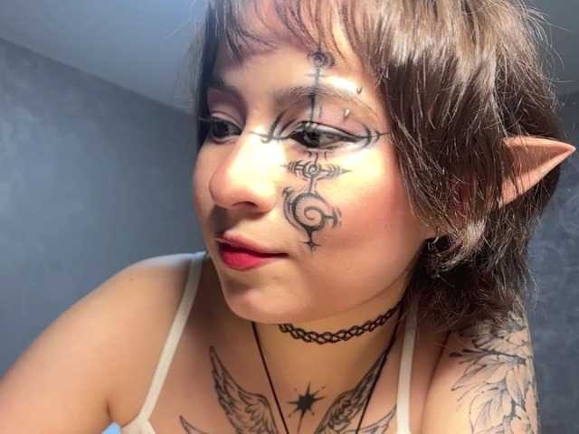 ShuPiela live webcam show