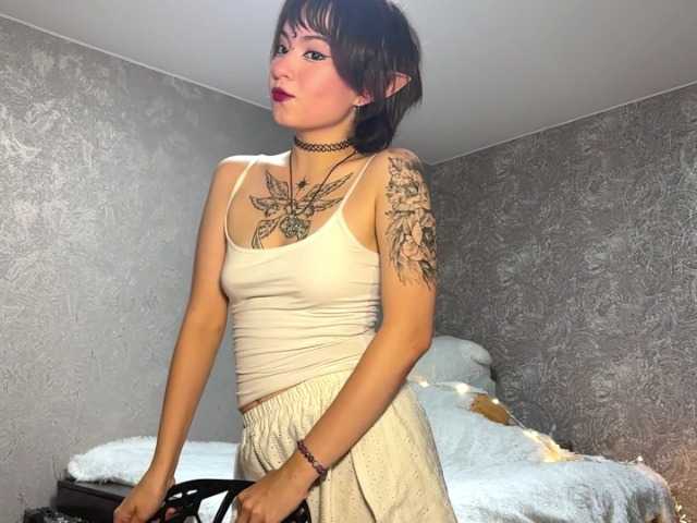 ShuPiela live webcam show