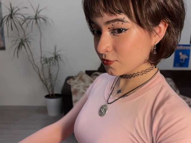 ShuPiela, en vivo ahora en BongaCams