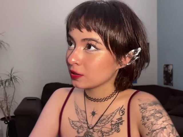 ShuPiela live cam on BongaCams