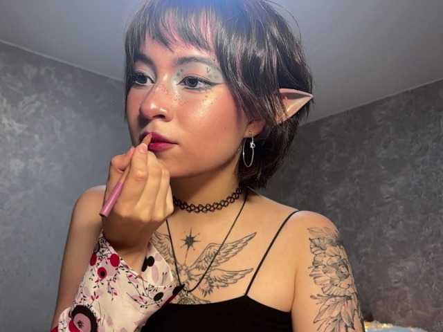 ShuPiela live cam on BongaCams