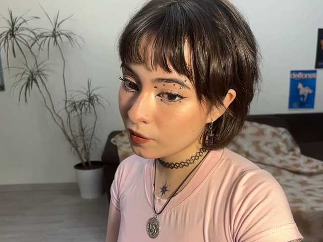 ShuPiela, en vivo ahora en BongaCams