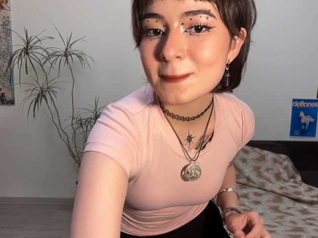 ShuPiela, en vivo ahora en BongaCams