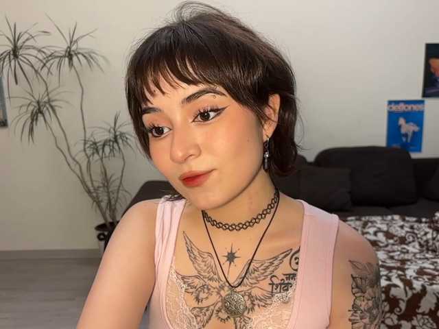 ShuPiela live cam on BongaCams