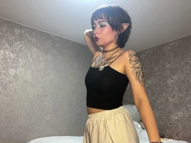 ShuPiela live webcam show