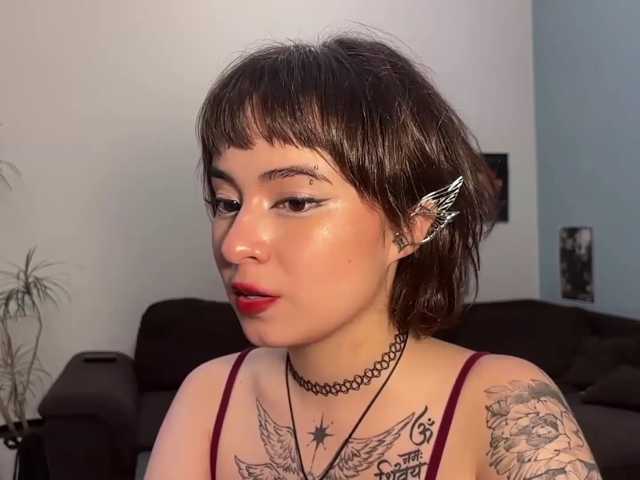ShuPiela live cam on BongaCams