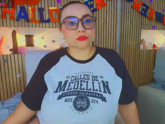 Amber-miller1 live cam on BongaCams
