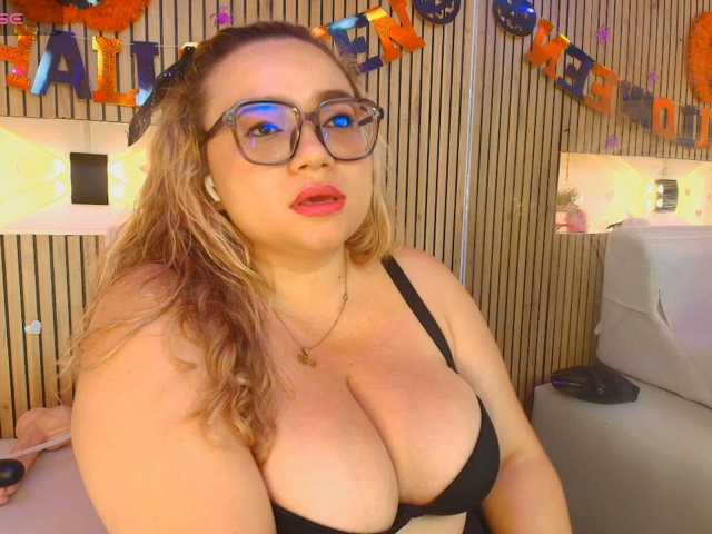 Amber-miller1 live cam on BongaCams